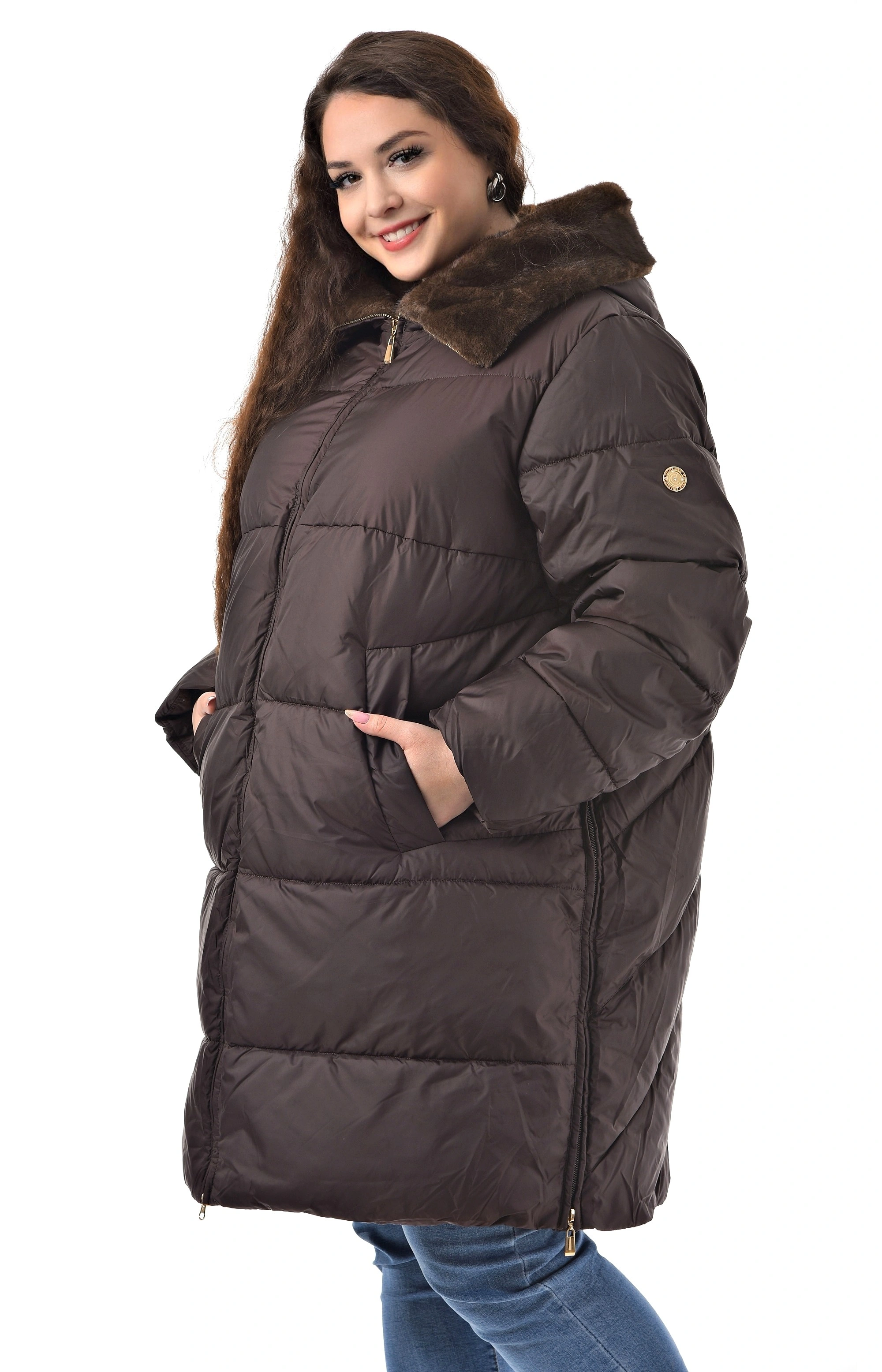 Коричневое пальто с мехом большого размера Коричневое пальто с мехом большого размера