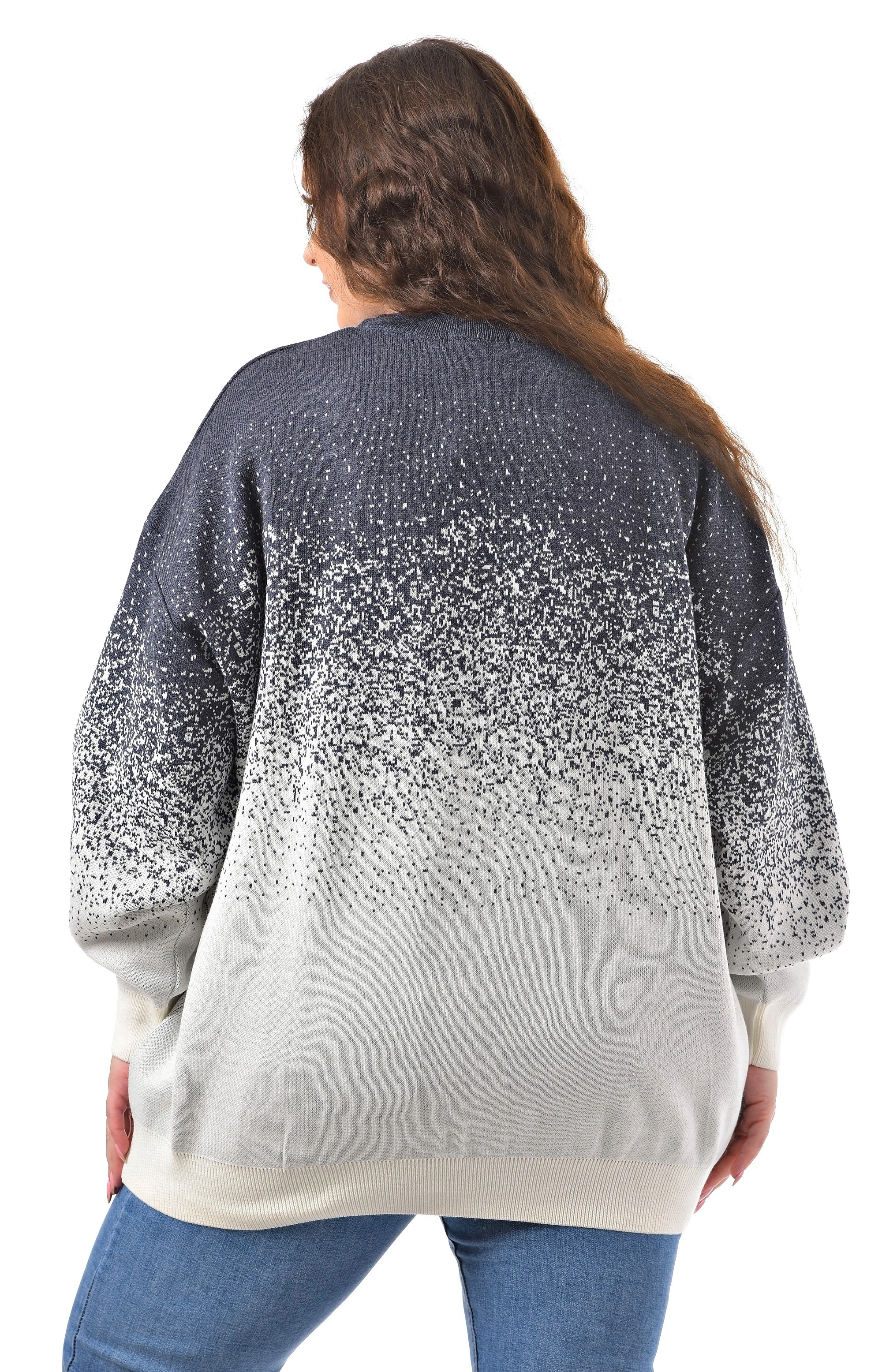 Свитер сине белый градиент большого размера Свитер сине белый градиент большого размера