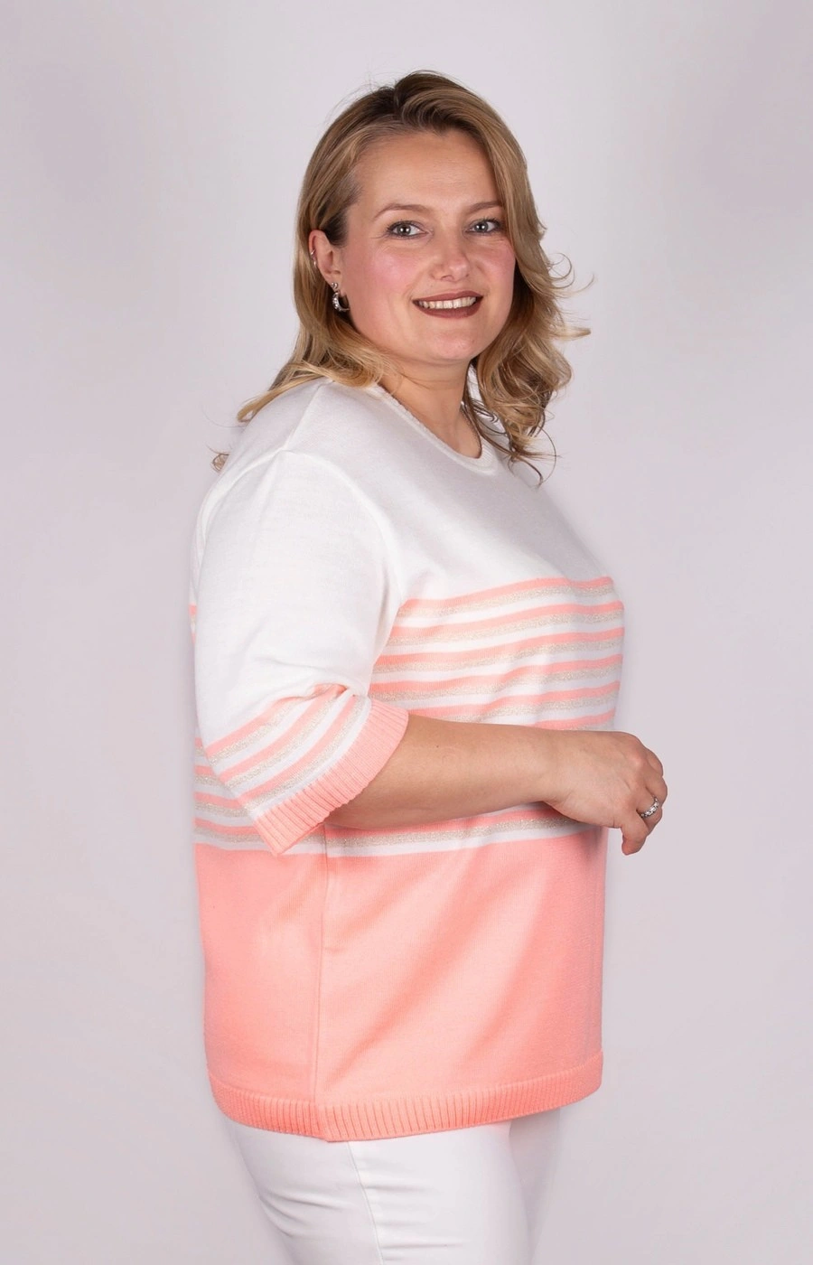 Джемпер розовый в полоску большого размера Джемпер розовый в полоску большого размера