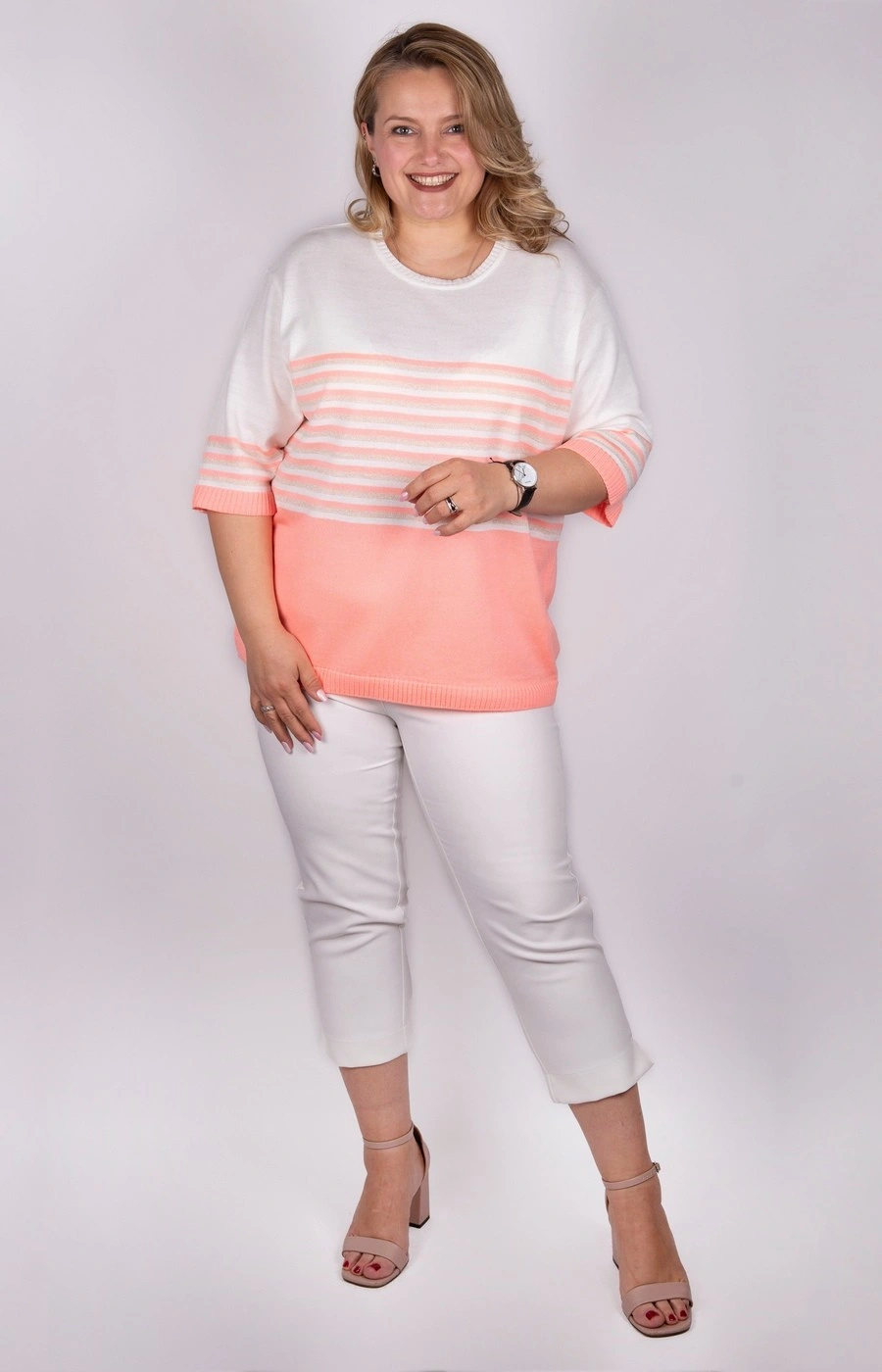 Джемпер розовый в полоску большого размера Джемпер розовый в полоску большого размера