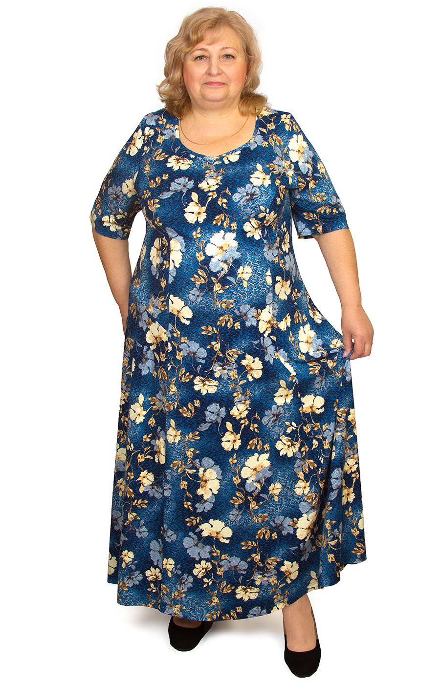 Платье с цветами большого размера