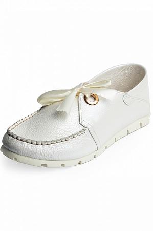 Белые женские ботинки