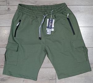 Спортивные зеленые шорты