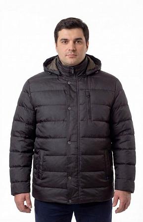 Черная куртка с капюшоном