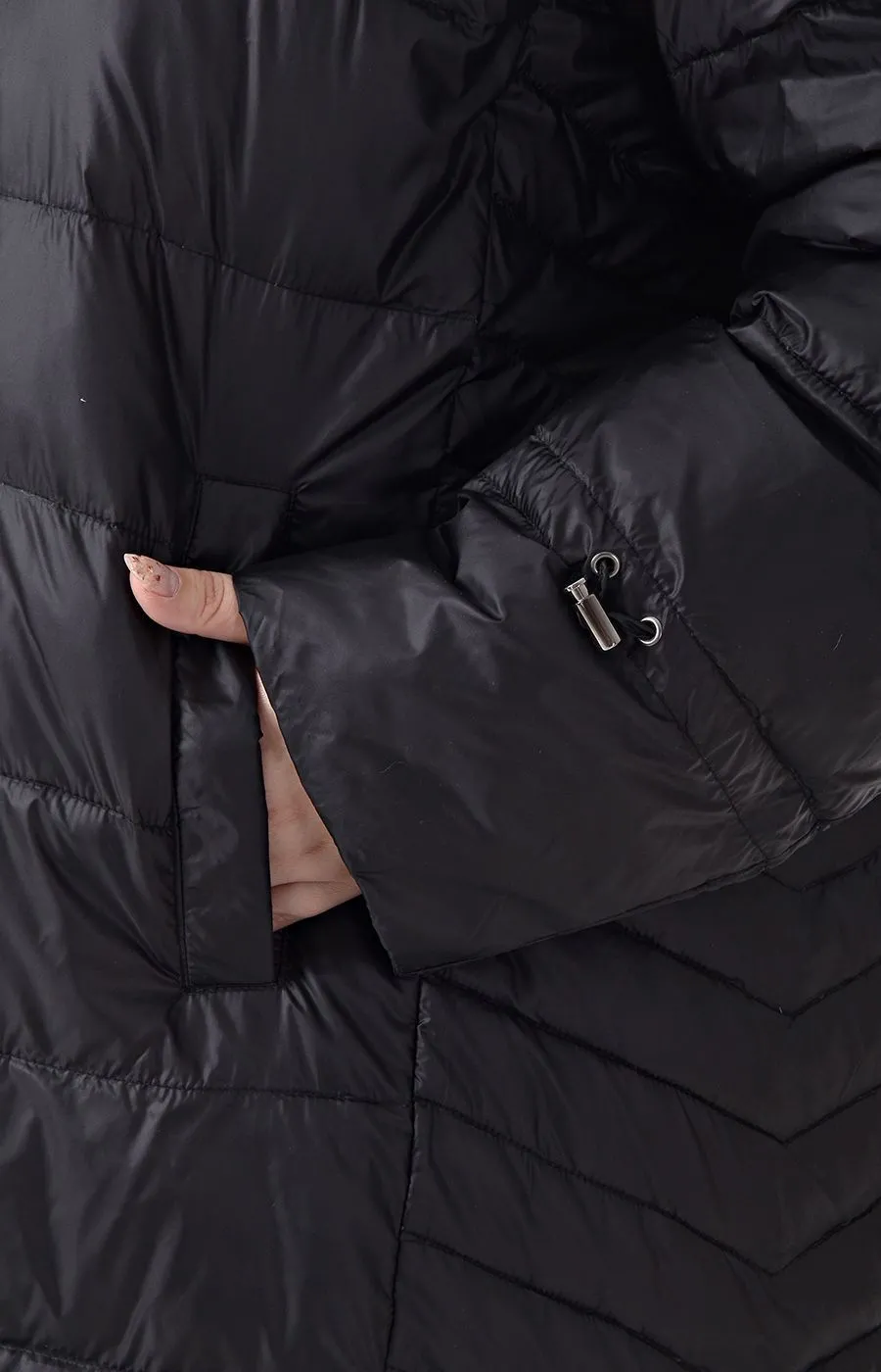 Куртка пуховик с капюшоном чёрный большого размера